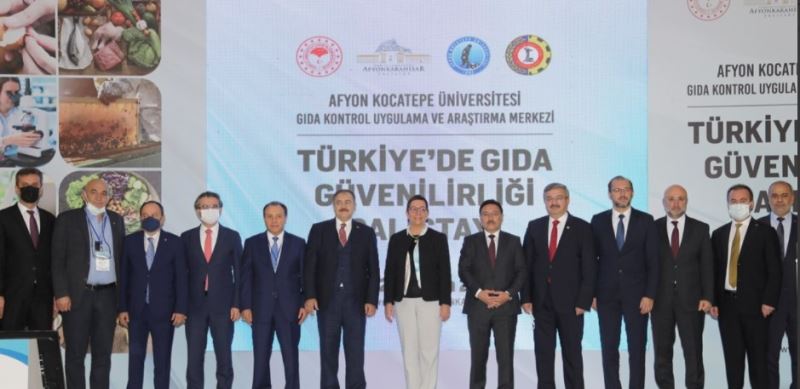 Türkiye'de Gida Güvenirligi Çalistayi Vali Gökmen Çiçek’in Katilimiyla Yapildi