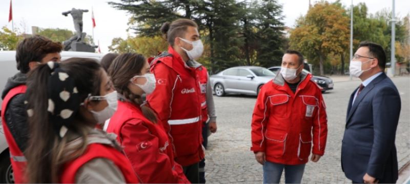 Afyonkarahisar’dan giden AFAD ekipleri ile Kizilay gönüllüleri de vardi.