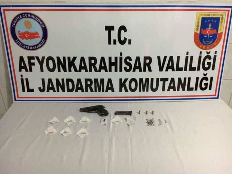 Afyonkarahisar Il Jandarma Komutanligi Uyusturucu Saticilarina Göz Açtirmiyor