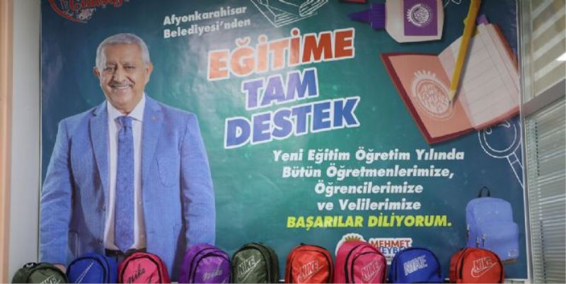 BELDIYE BASKANI ZEYBEK’DEN ÖGRENCILERE KIRTASIYE DESTEGI