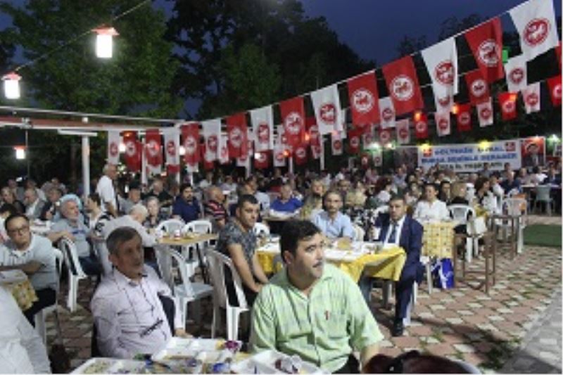 Demokrat Parti Genel Baskani Gültekin Uysal, Bursada Partililerle Iftar Yemeginde Bulustu.