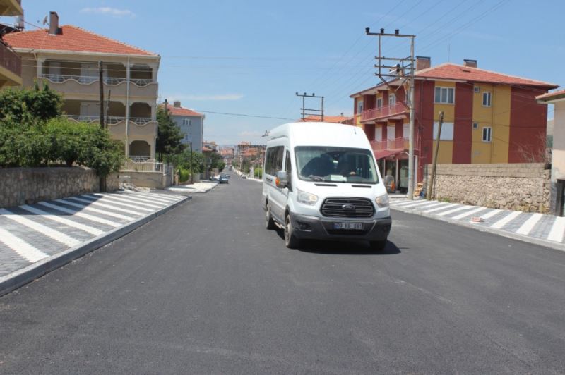 Emirdag'da Yenilenen Suvermez Caddesi Trafige Açildi