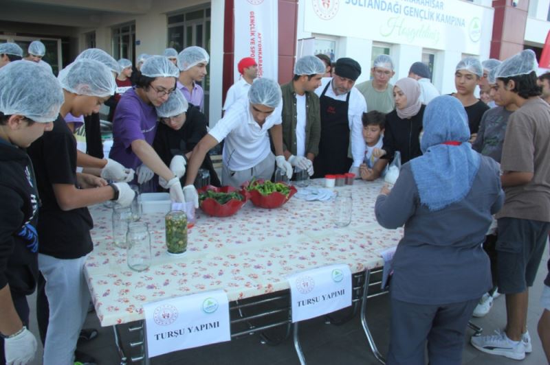 GENÇLER ORGANIK TARIMA DIKKAT ÇEKTI