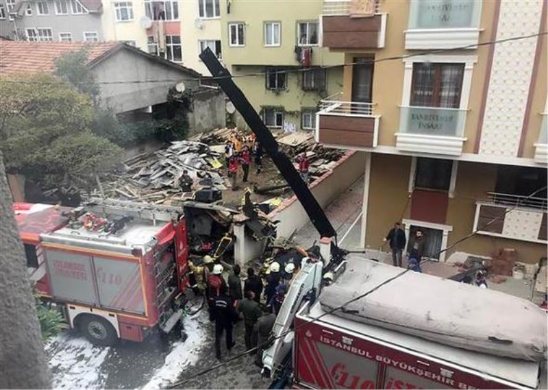 Istanbul Sancaktepede Askeri Bir Helikopter Düstü, 4 Asker Sehit Oldu Bir Asker Ise Yaralandi.