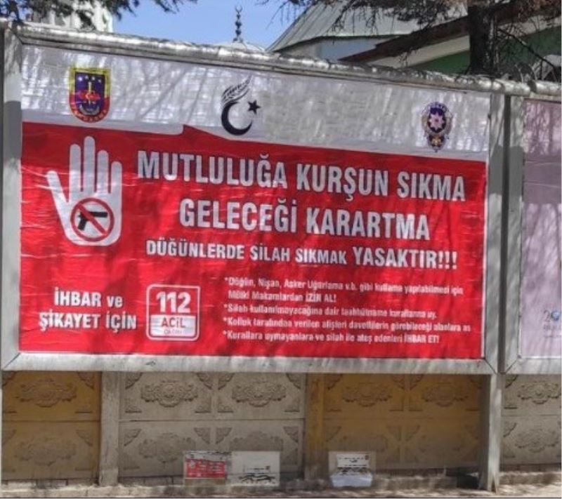 JANDARMA DÜGÜN MAGANDALARINA GRÇIT VERMIYOR.