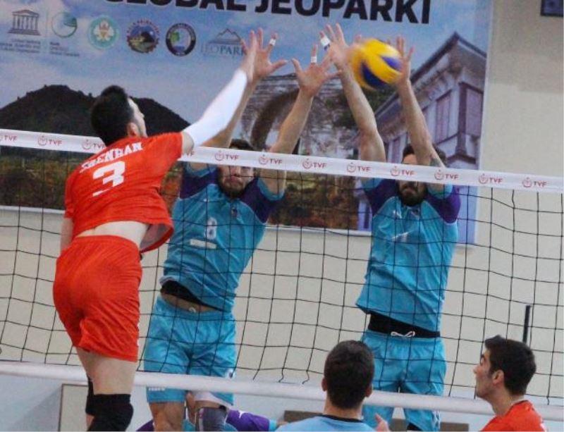 Kula Belediyespor Evinde Rahat Kazandi