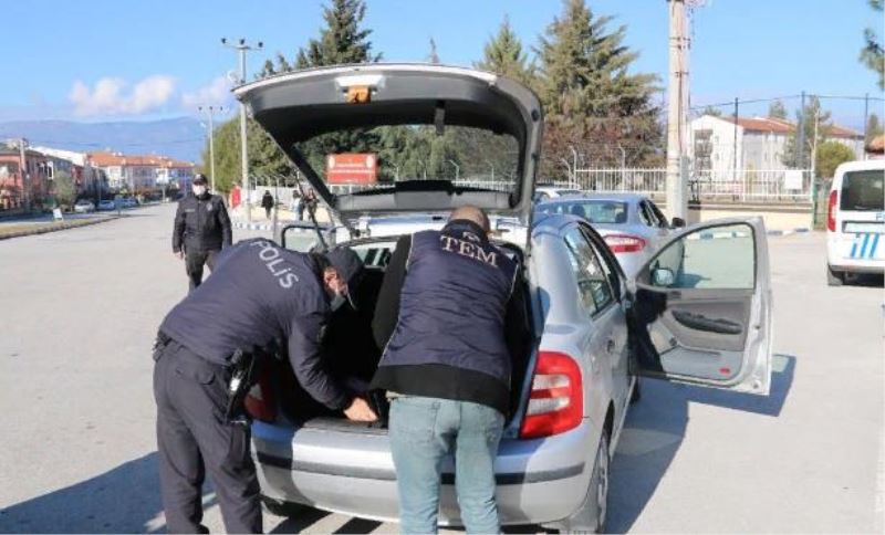 Sokaklar ve Terör Suçlari Uygulamasi” yapildi.