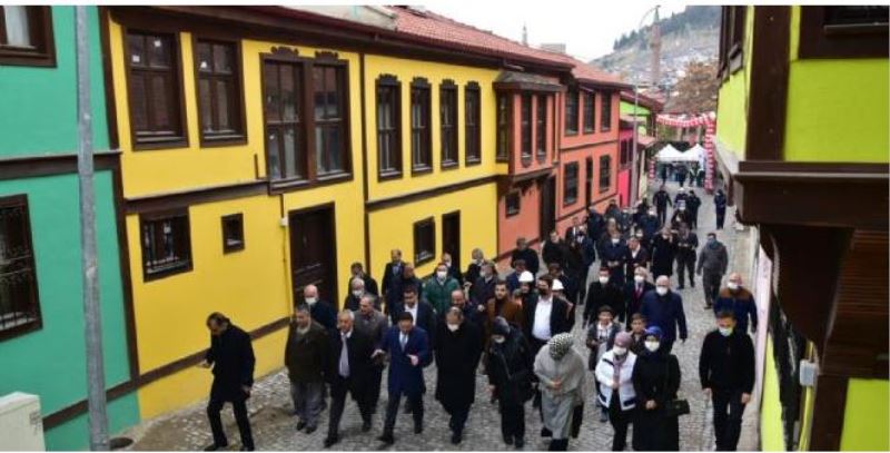 TÜRKIYE’NIN EN BÜYÜK SOKAK SAGLIKLASTIRMA PROJESININ IKINCI ETABI TAMAM